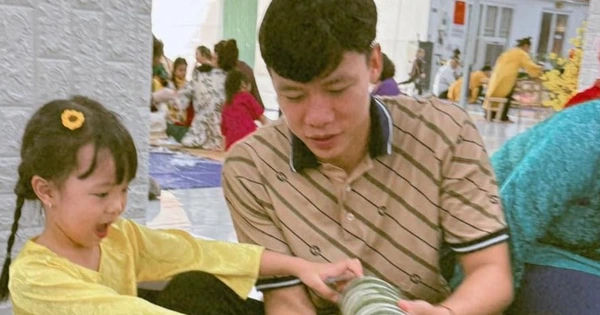 Hạnh Phúc Gói Bánh Tét - Mừng Xuân Đón Tết