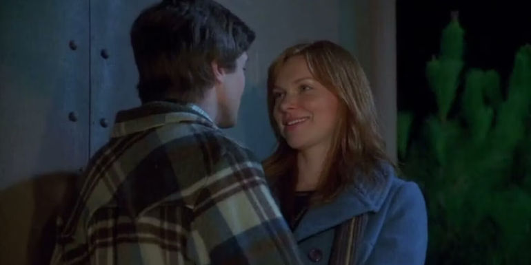 Eric about to propose to Donna on the water tower in That '70s Show