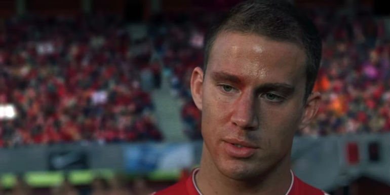 Duke Talking to Viola on the Field in She's the Man