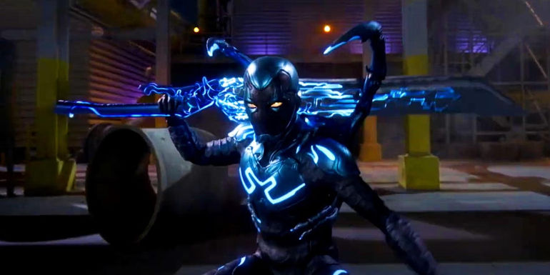 Xolo Maridueña as Jaime Reyes wielding a sword in Blue Beetle