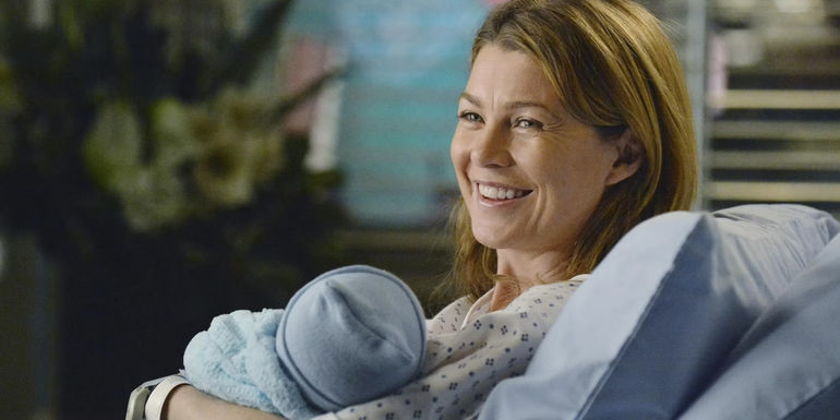 Meredith with her new baby in Grey's Anatomy season 9 finale 