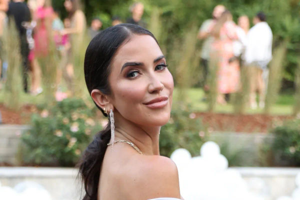 Exploring Kaitlyn Bristowe's Journey Through Relationships and Self ...