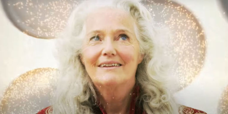 Louise Jameson as Leela in a Doctor Who short smiling after appearing in the Fourth Doctor's TARDIS