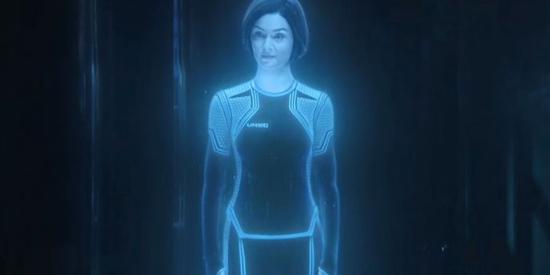 Cortana (Jen Taylor) looks alert in Halo season 2