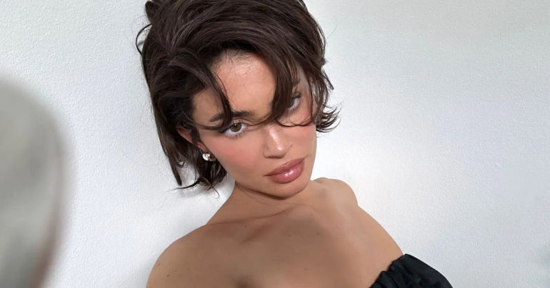 The Evolution of Kylie Jenner's Hair: A Look at Her Latest Bob Hairstyle