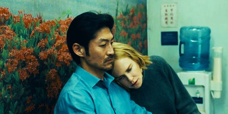 Brian Tee as Clarke and Nicole Kidman as Margaret in Expats episode 4