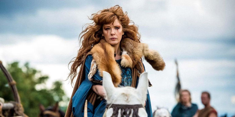 Kerro (Kelly Reilly) riding a horse in Britannia