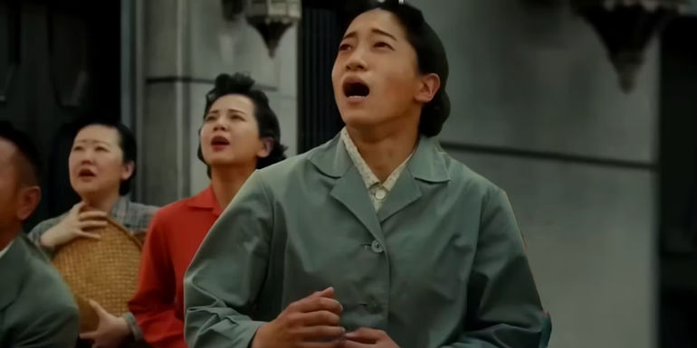 Frightened People During the Ginza Rampage in Godzilla Minus One