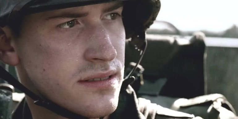 Eugene Sledge with a wet face in The Pacific