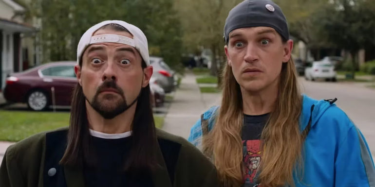 Jay and Bob on the street looking surprised in Jay and Silent Bob Reboot
