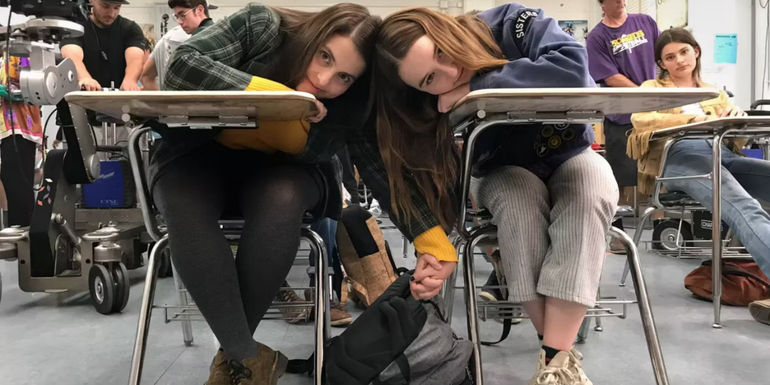 Beanie Feldstein and Kaitlyn Dever in Booksmart.