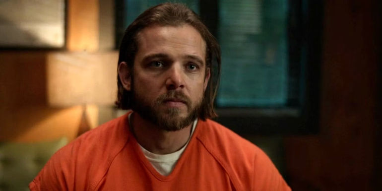 Max Thieriot as Bode Leone in Fire Country season 2, episode 1.