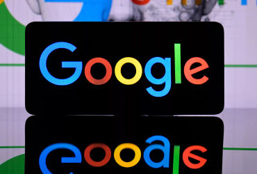 Revolutionizing Online Shopping: Google's Enhanced Structured Data for Product Variants