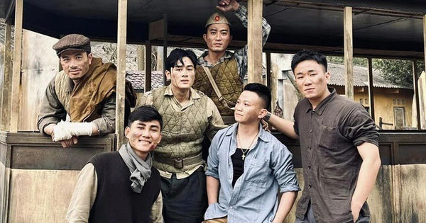 Những Bí Mật Hậu Trường Của Bộ Phim Đào, Phở và Piano