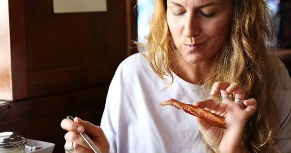 Những Thực Phẩm Nên Tránh Ăn để Giảm Mỡ Máu - Bí Mật từ Bác Sĩ Chuyên Khoa