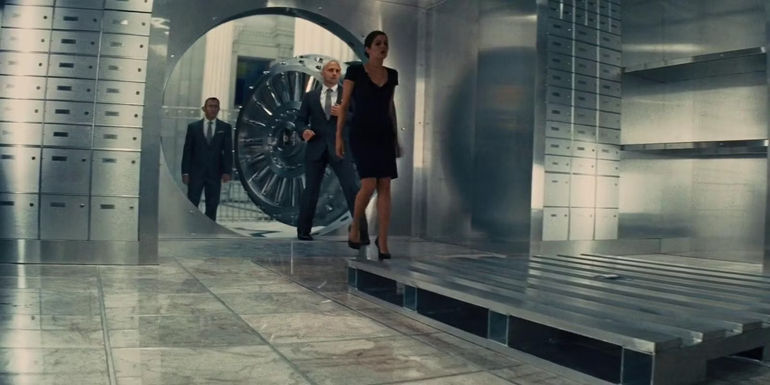 Now You See Me Paris Safe Heist - Now You See Me (2013) - The Transporting Safe