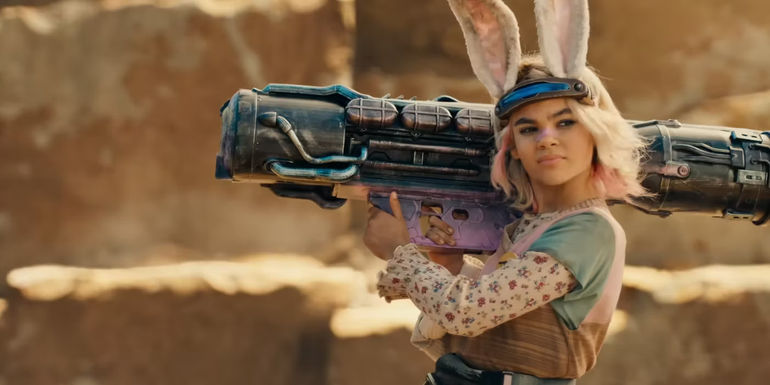 Ariana Greenblatt as Tiny Tina holding a rocket launcher in Borderlands