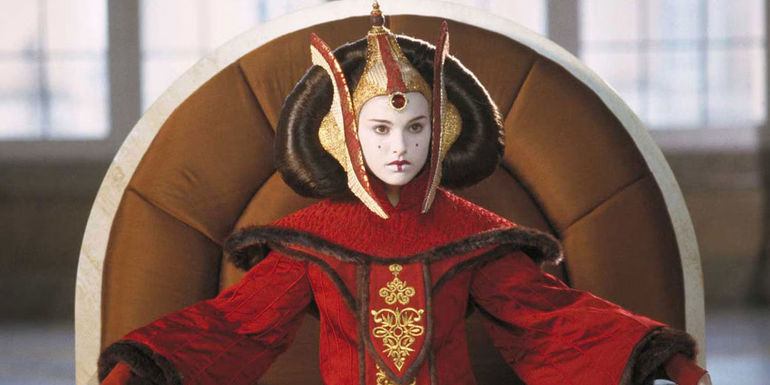 Queen Amidala sits on her throne looking serious in The Phantom Menace - Star Wars Has A Pattern Of Not Treating Children Like Children