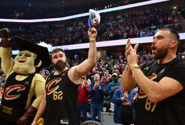 Brotherly Bonding: Jason and Travis Kelce Celebrate at Cleveland Cavaliers Game