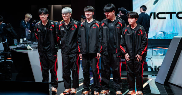 Bí mật khiến Zeus luôn kiểm soát trận đấu dù bị 'camp' triệt để