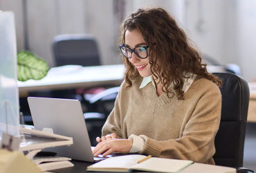 Học AI miễn phí trên LinkedIn: Cơ hội cho chuyên gia SEO