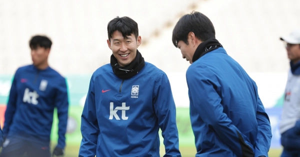 Hành Động Ấn Tượng của Son Heung-min và Lee Kang-in: Kết Thúc Mâu Thuẫn và Hòa Bình trên Sân Tập