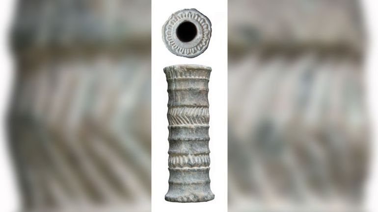 Ancient Cosmetic Discovery: Red Lipstick in 4,000-year-old Vial
