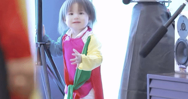 Những Biểu Cảm Hài Hước của Pam Trong Chương Trình Mẹ Vắng Nhà Ba Là Siêu Nhân 2024