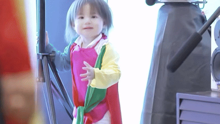 Những Biểu Cảm Hài Hước của Pam Trong Chương Trình Mẹ Vắng Nhà Ba Là Siêu Nhân 2024