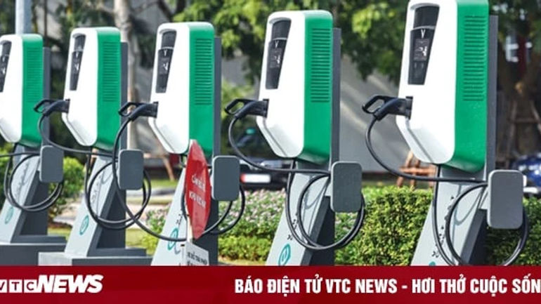 Vấn đề an toàn khi sạc xe điện VinFast trong điều kiện thời tiết khác nhau