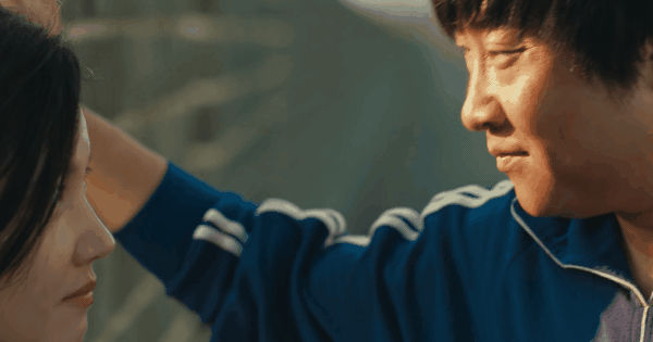 Tài Năng Hay Sự Thất Thường? Chuyện 'Cưa Sừng Làm Nghé' của Nam Diễn Viên U40