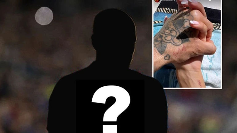 Chuyện Đằng Sau Hành Động Đáng Kinh Ngạc của Sao Bóng Đá Hạng A