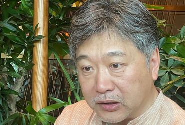 Tình Bạn Đặc Biệt Giữa Đạo Diễn Hirokazu Kore-eda và Trần Anh Hùng