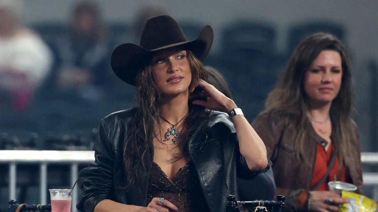 Supermodel Bella Hadid Shines in Rodeo Challenge: Securing 3 Finals and 2 Buckles!
