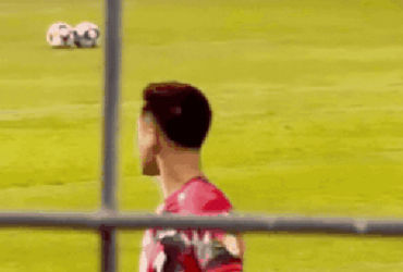 Bí mật đằng sau hành động đáng yêu của Độ Mixi tại sự kiện bóng đá