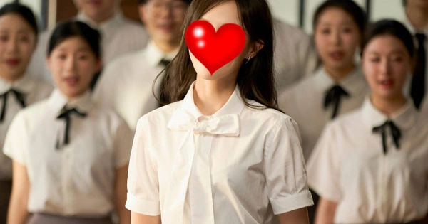 Sức Mạnh của Nét Đẹp Độ Tuổi: Mỹ Nhân 40 Tuổi Gây Sốt với Vẻ Trẻ Trung khi Diễn Vai Nữ Sinh