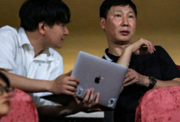 Hành trình đầy thử thách của HLV Kim Sang-sik tại Việt Nam