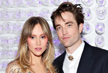 Suki Waterhouse Unveils 'The Sparklemuffin Tour' Following Birth of Baby With Robert Pattinson
