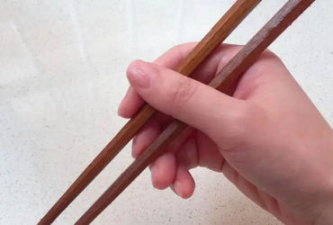 Bí mật đằng sau những chiếc đũa: Nguy cơ ẩn sau vẻ ngoài sạch sẽ