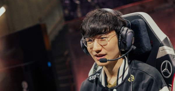 Văn hóa fan hâm mộ trong LMHT: Sức mạnh và nguy cơ