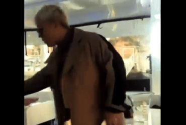 Hành Trình Gai Góc của Thần Tượng: Từ Ánh Hào Quang Đến Sự Sa Đọa