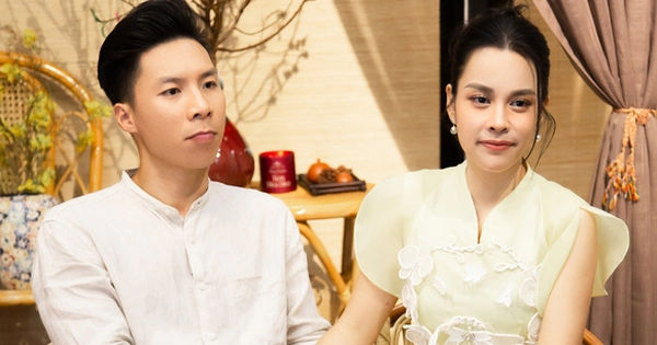 Bí mật đằng sau hình ảnh 'cờ vàng 3 sọc đỏ trên đầu giường' của Ngọc Mai và Quốc Nghiệp