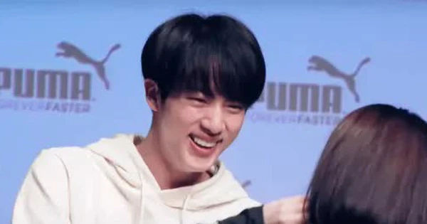 HYBE - Cơn Bão Phản Đối từ Người Hâm Mộ