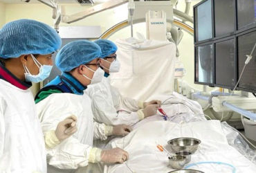 Khi Giác Hơi Trở Thành Nỗi Ám Ảnh: Câu Chuyện Đầy Kỳ Diệu Của Người Đàn Ông Đột Quỵ