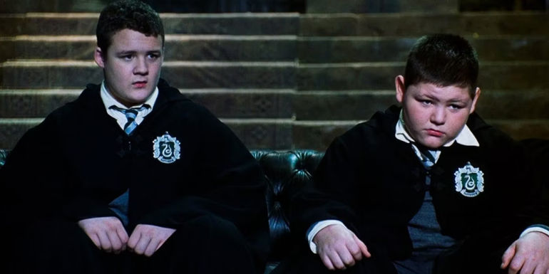 Crabbe and Goyle on steps in Harry Potter