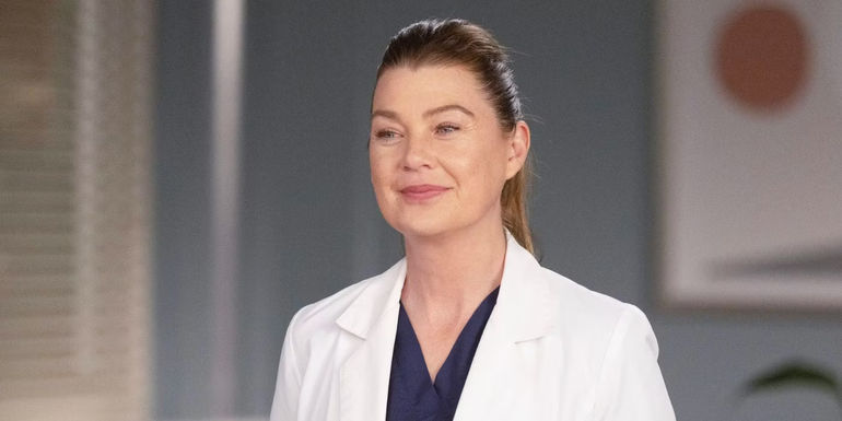 Meredith Grey smiles in season 19.