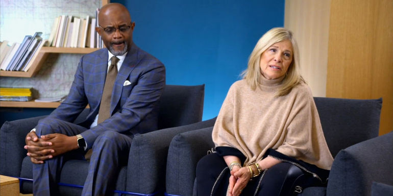 Married at First Sight season 17 Dr Pepper and Pastor Cal sittin gon chairs talking