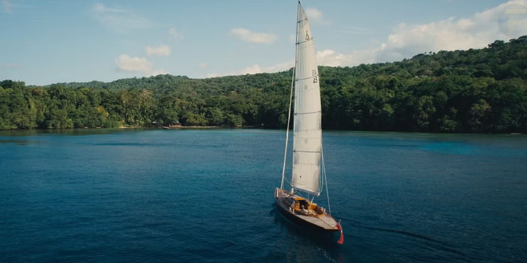 Bond sails in Jamaica in No Time To Die