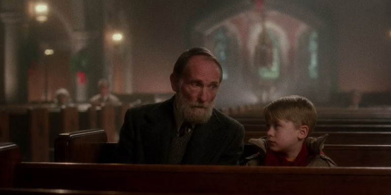 Kevin and Old Man Marley opening up to one another in Home Alone 1's church scene