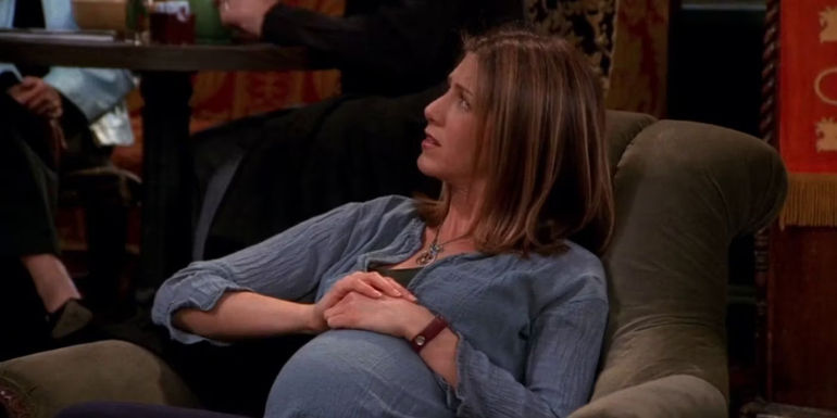 A pregnant Rachel at Central Perk in Friends